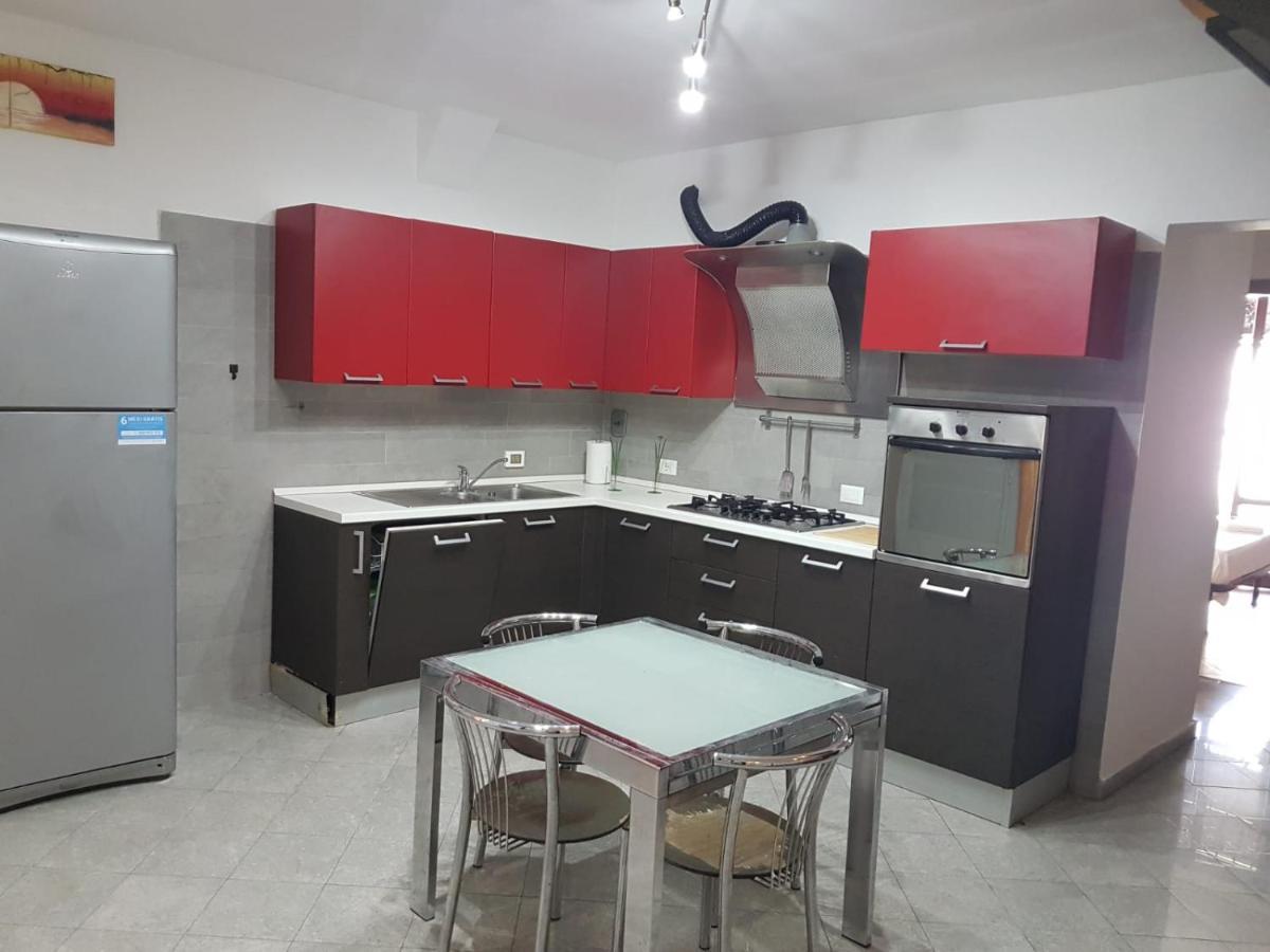 דירות ליבורנו Casa N 2 Con Parcheggio Privato E Colonnina Ricarica מראה חיצוני תמונה