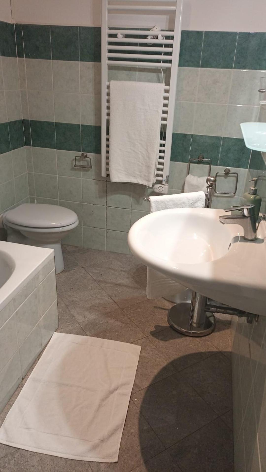 דירות ליבורנו Casa N 2 Con Parcheggio Privato E Colonnina Ricarica מראה חיצוני תמונה