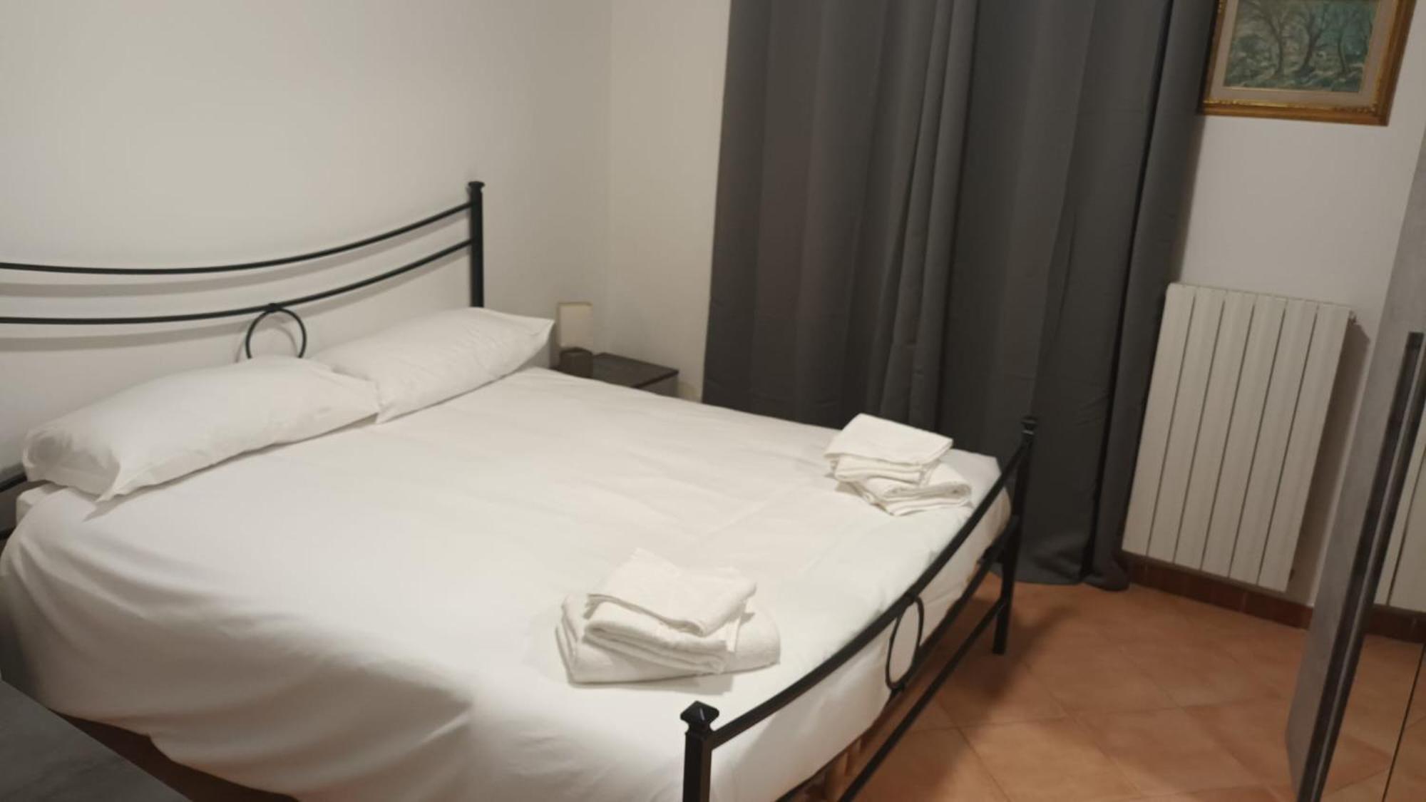 דירות ליבורנו Casa N 2 Con Parcheggio Privato E Colonnina Ricarica מראה חיצוני תמונה